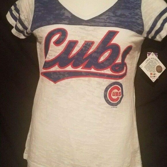 Touch by Alyssa Milano Chicago Cubs G-111 V-Neck T-Shirt - Large - Picture 3 of 9